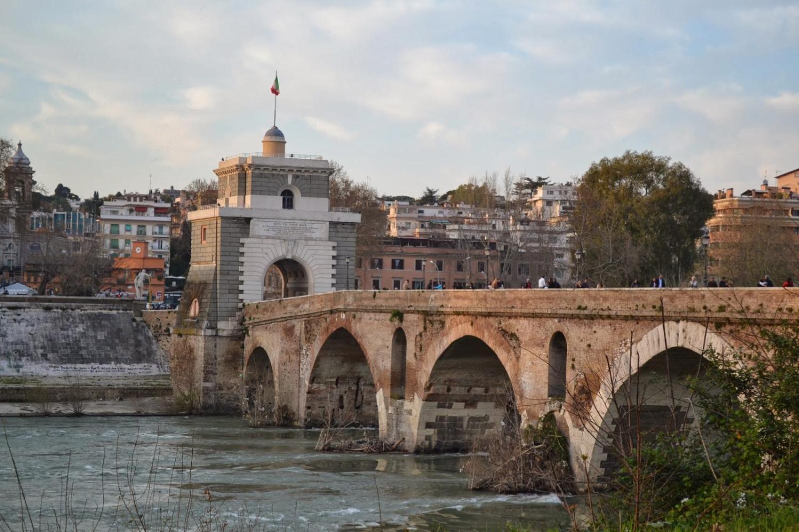 Dolcevita Ponte Milvio Rome Exterior photo